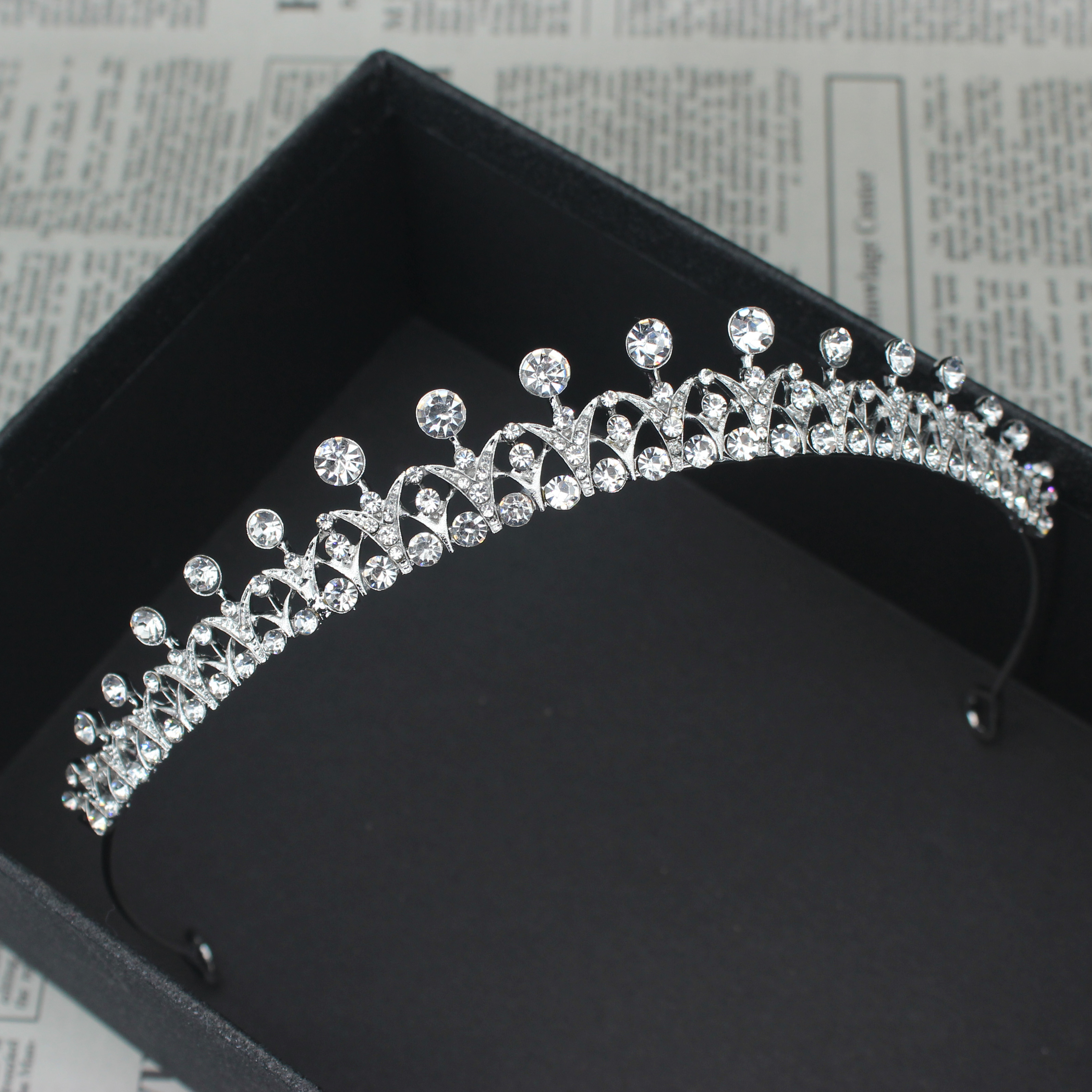 Women Accessories On Sale - Crystal Wedding Bridal Tiara Hairstyle For